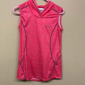 Columbia tank with hood